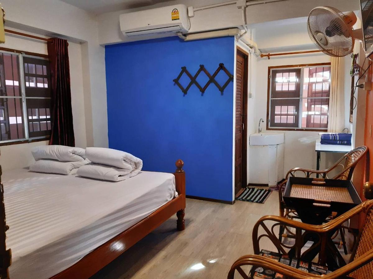 The Corner Hostel *